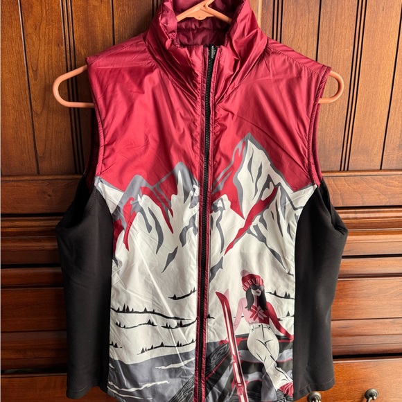 Krimson Klover Quarter Zip Top with Ski Motif and Reversible Coordinating Vest - Picture 5 of 9